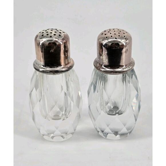 Vintage 1960s Regency Diamond Faced Heavy Crystal Salt  Vintage 1960s Regency Diamond Faced Heavy Crystal Salt & Papper Shakers